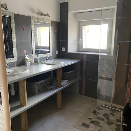 La Bergerie アパート *